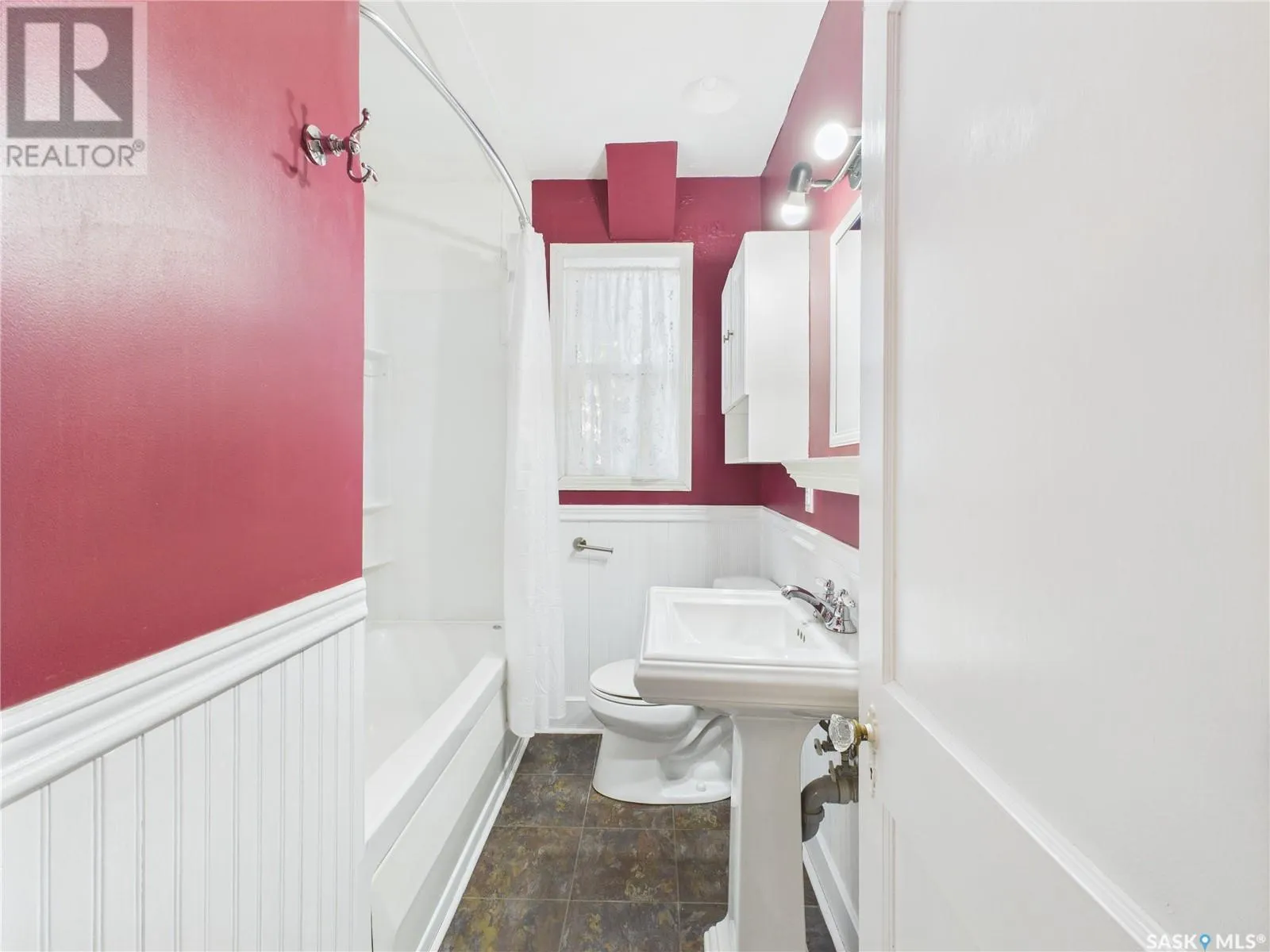 416 13th STREET W