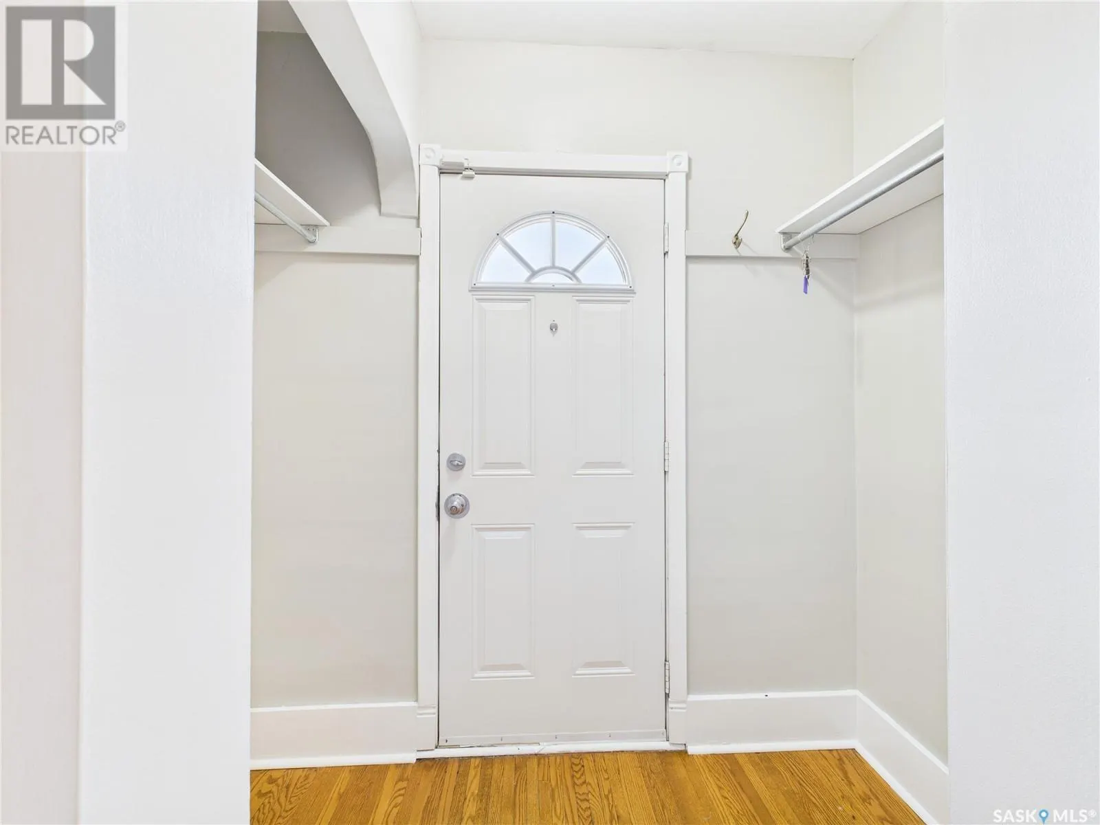 416 13th STREET W
