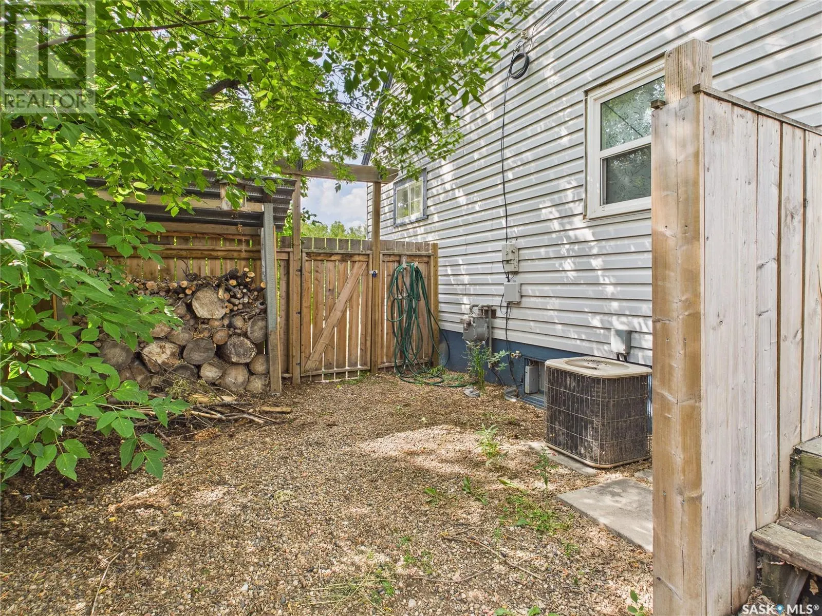 416 13th STREET W