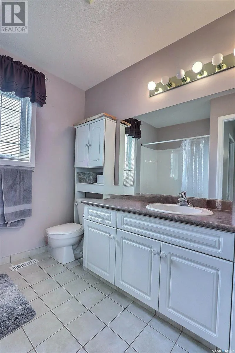 16 1620 Olive Diefenbaker DRIVE