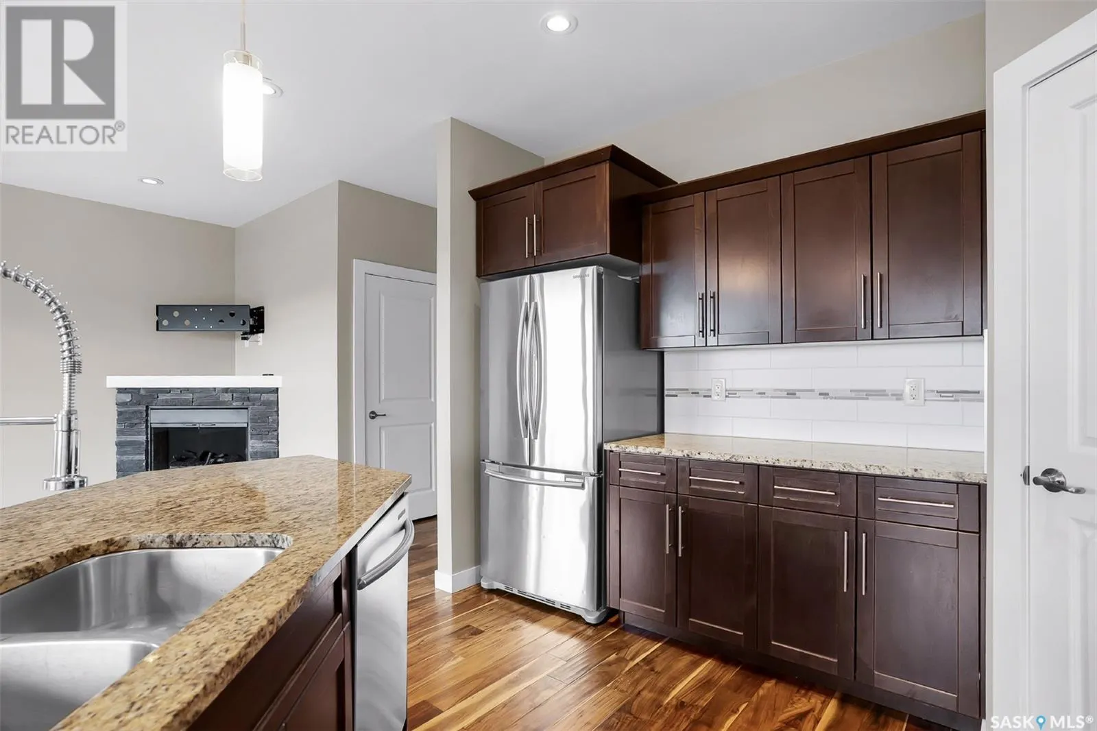 429 Redwood CRESCENT