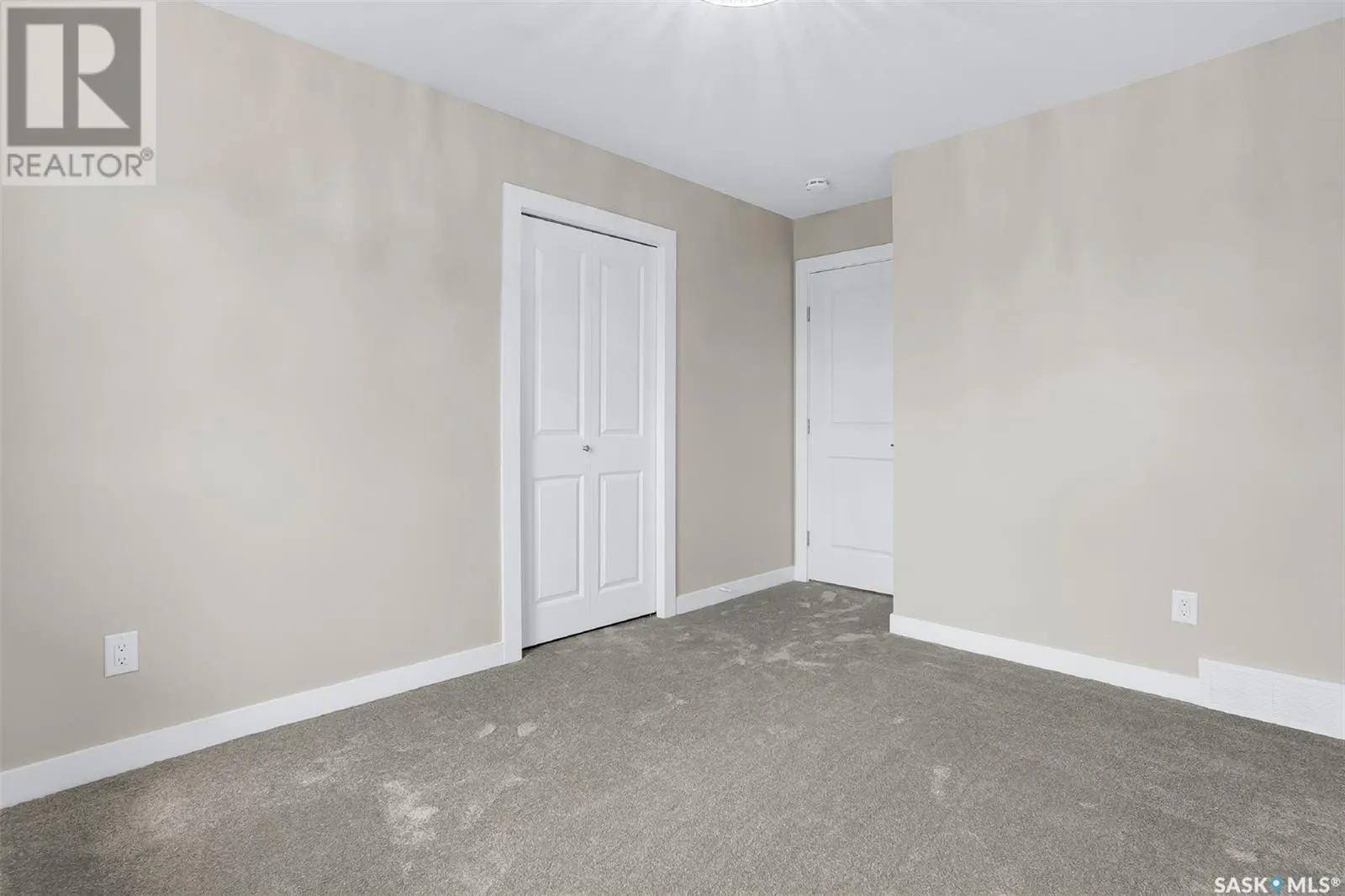 429 Redwood CRESCENT