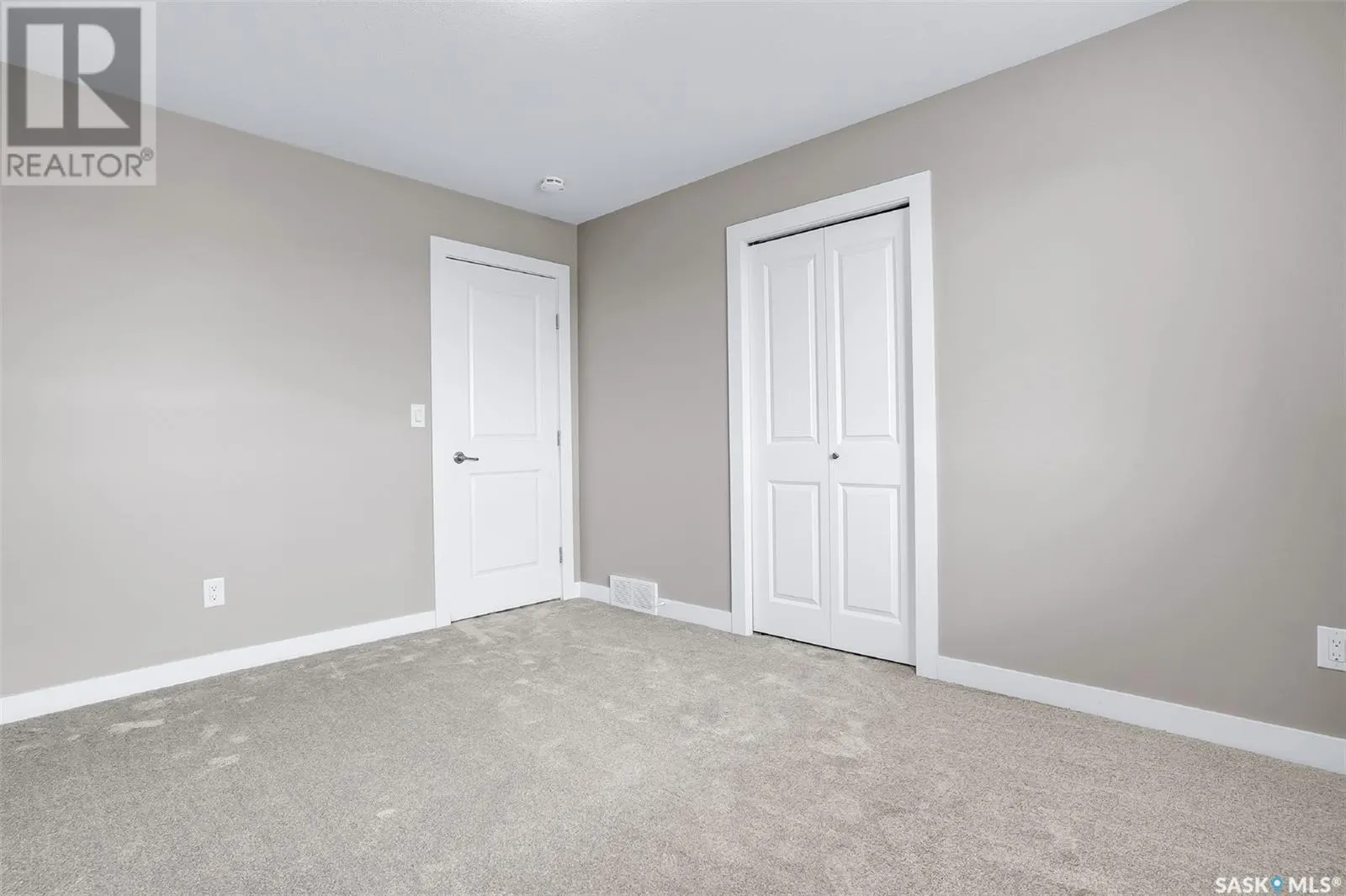 429 Redwood CRESCENT