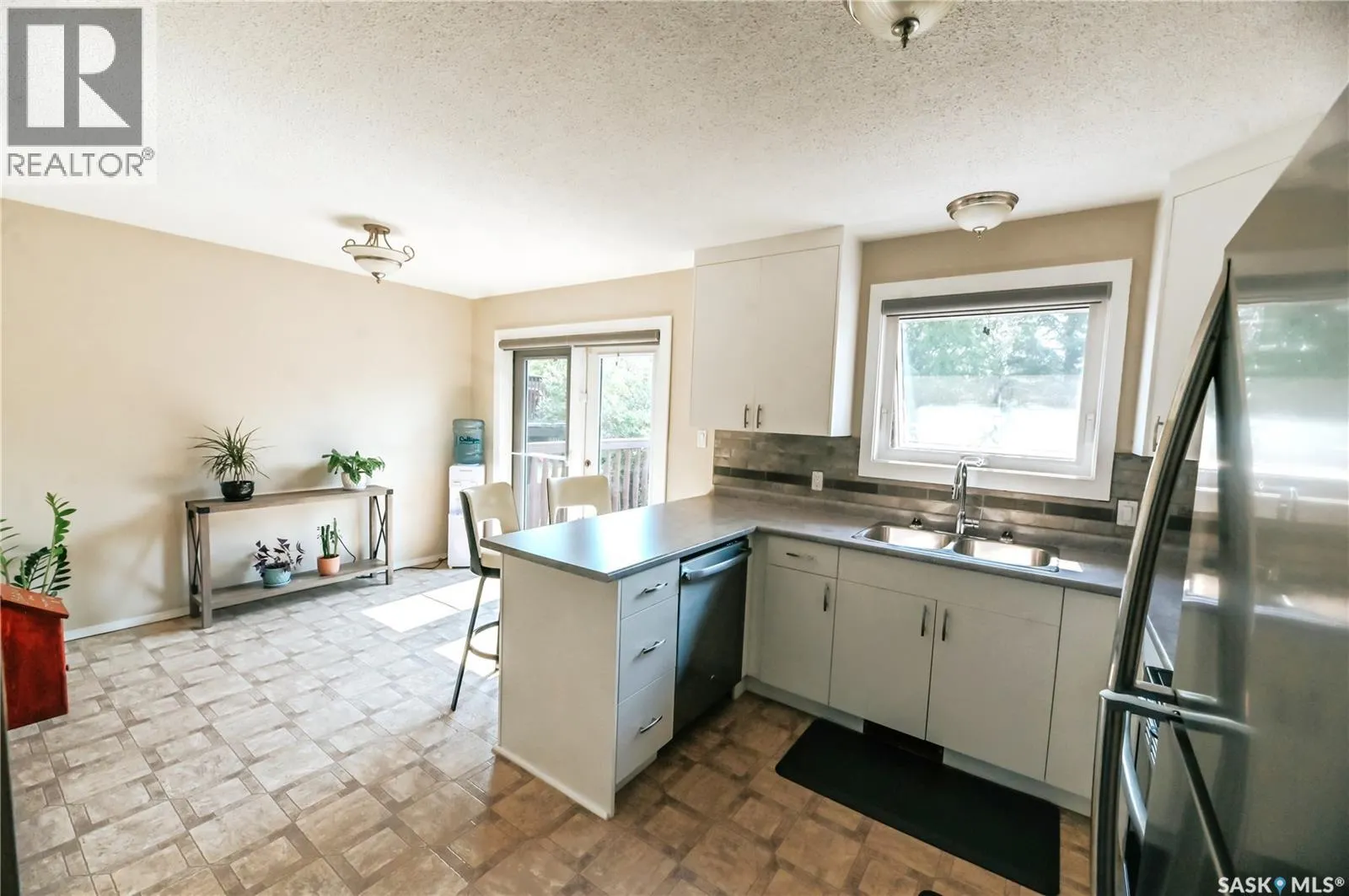 1661 Olive Diefenbaker DRIVE