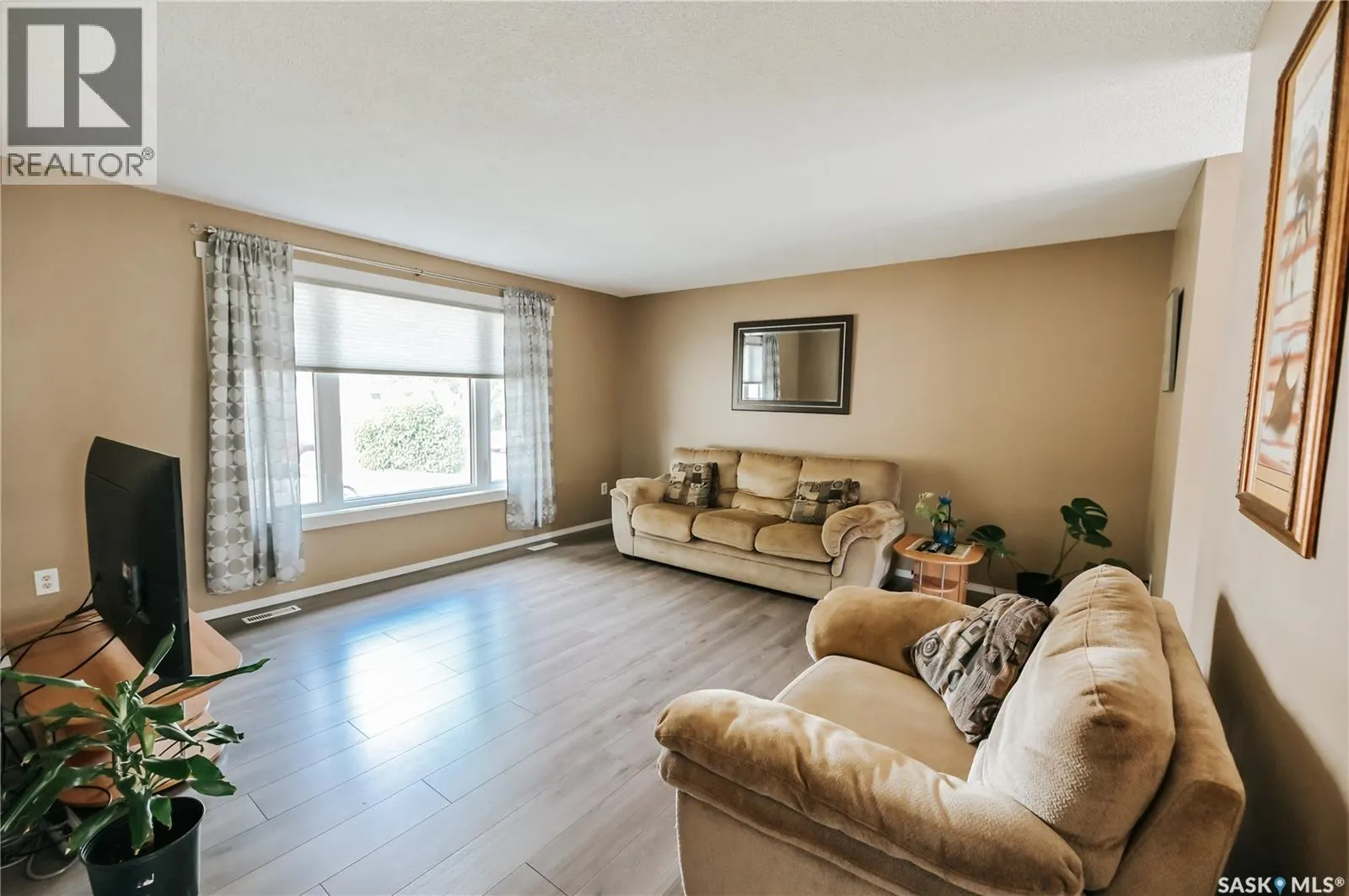 1661 Olive Diefenbaker DRIVE