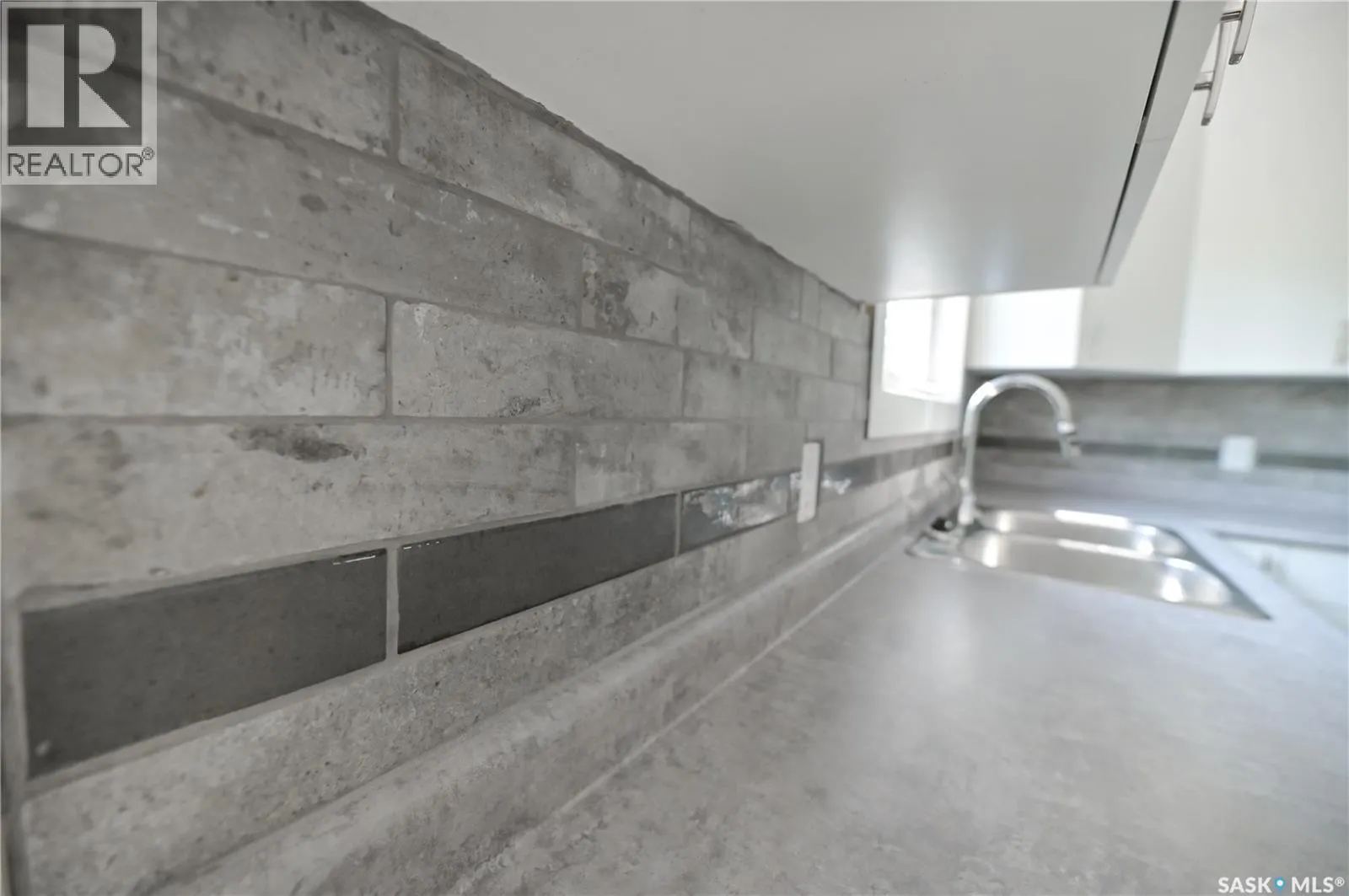 1661 Olive Diefenbaker DRIVE