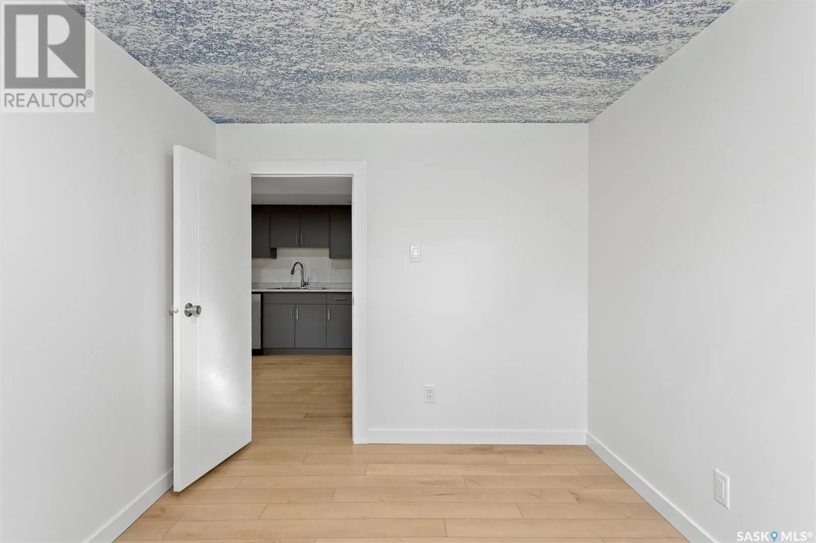 114 2nd STREET S