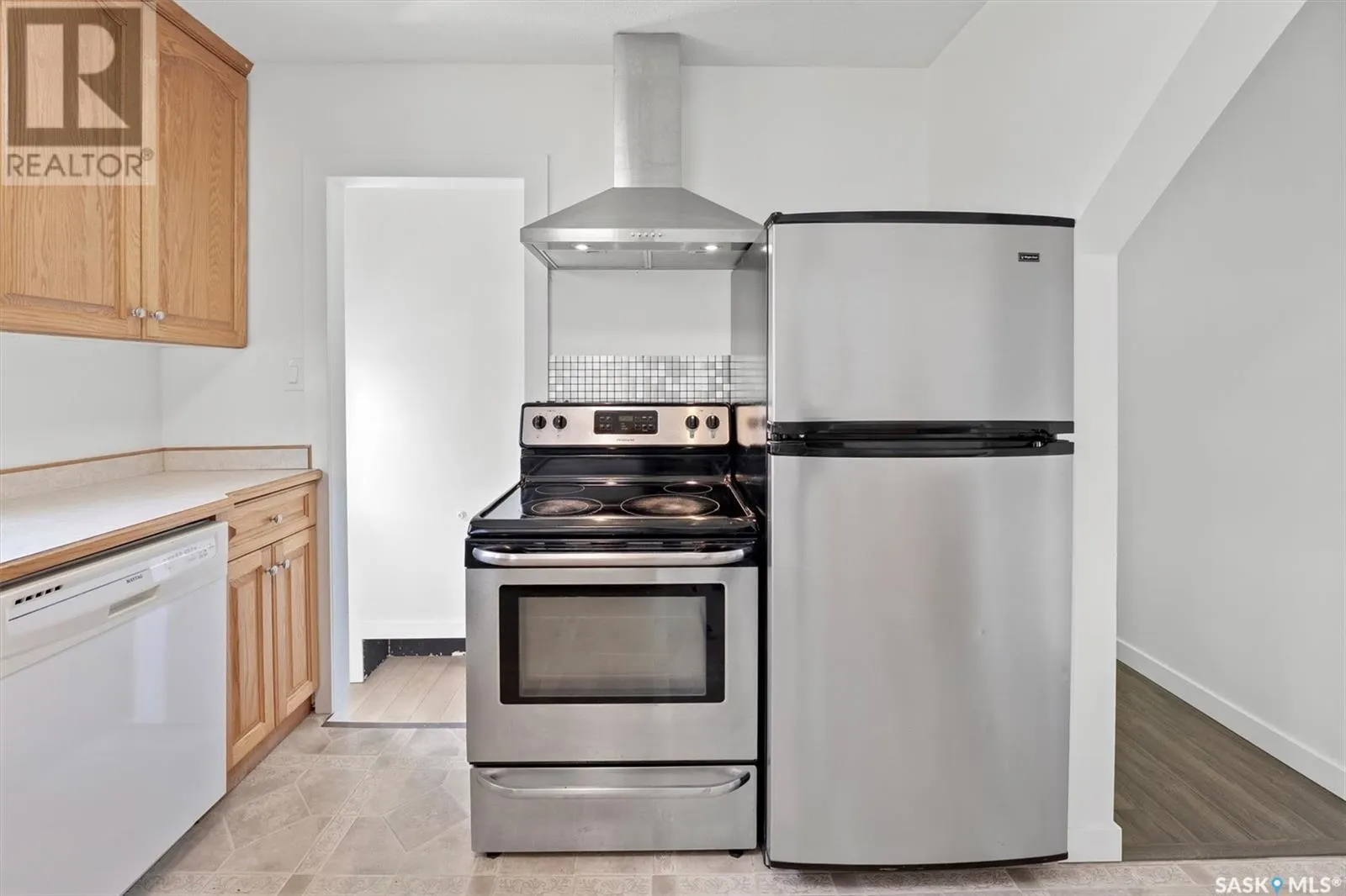 114 2nd STREET S