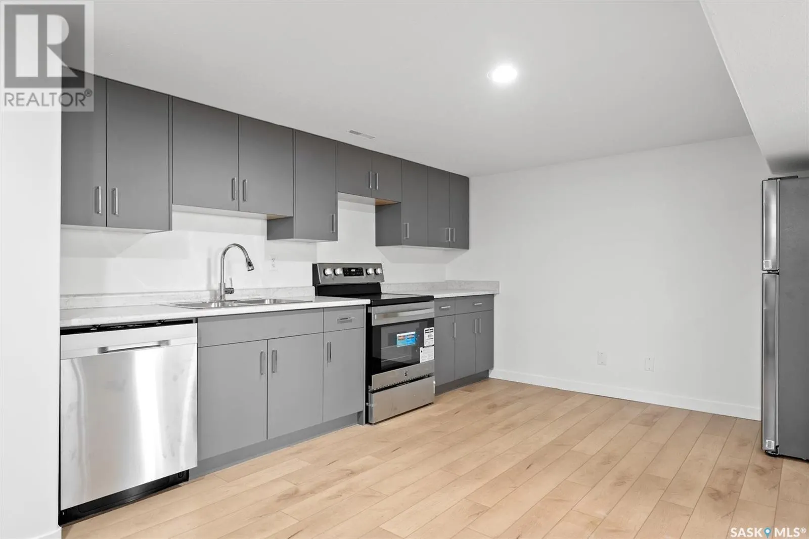 114 2nd STREET S