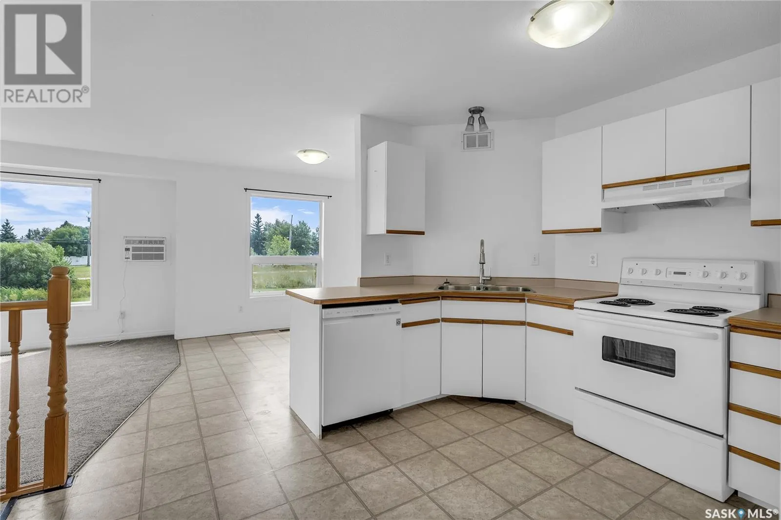 7 512 Reddekopp DRIVE