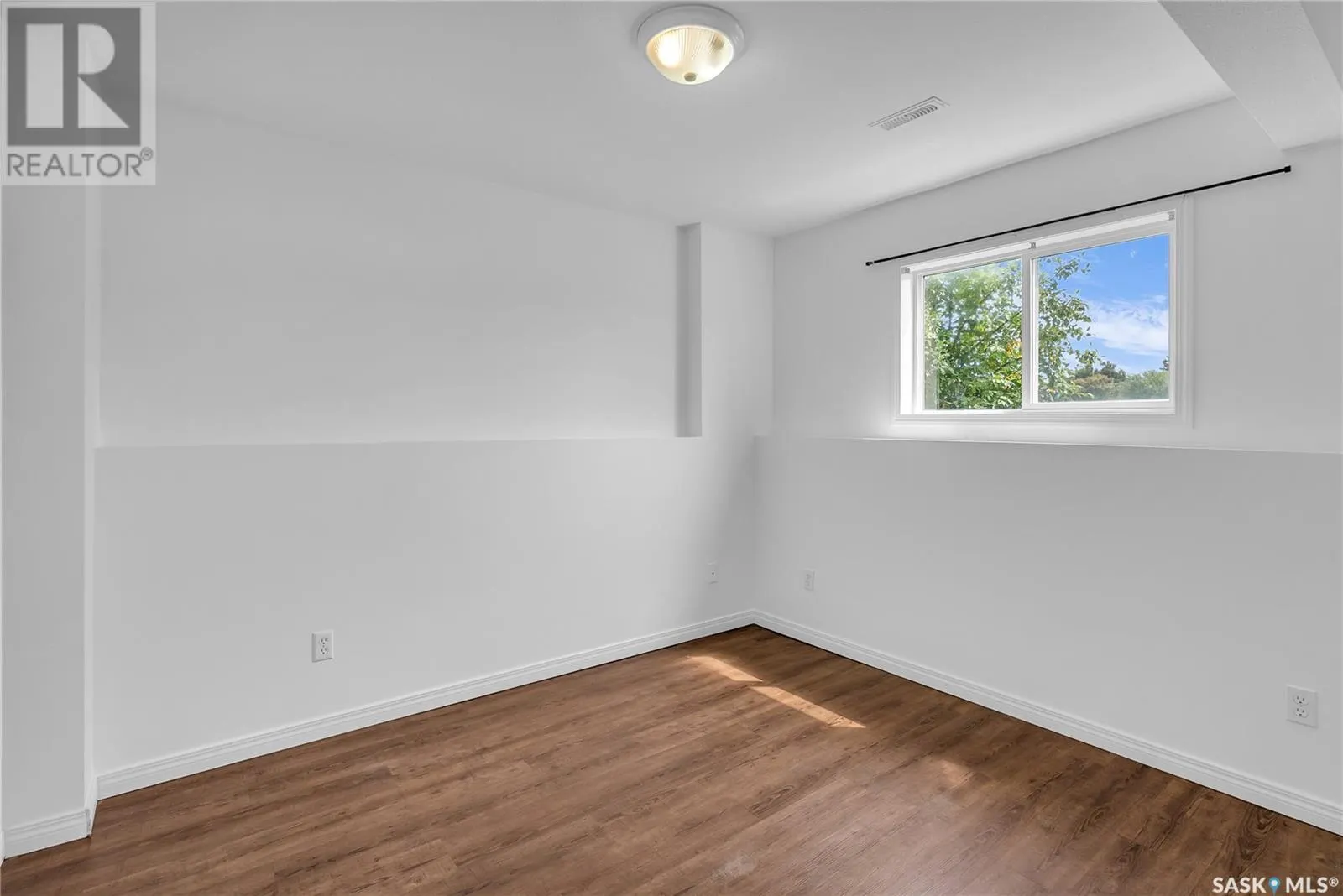 7 512 Reddekopp DRIVE