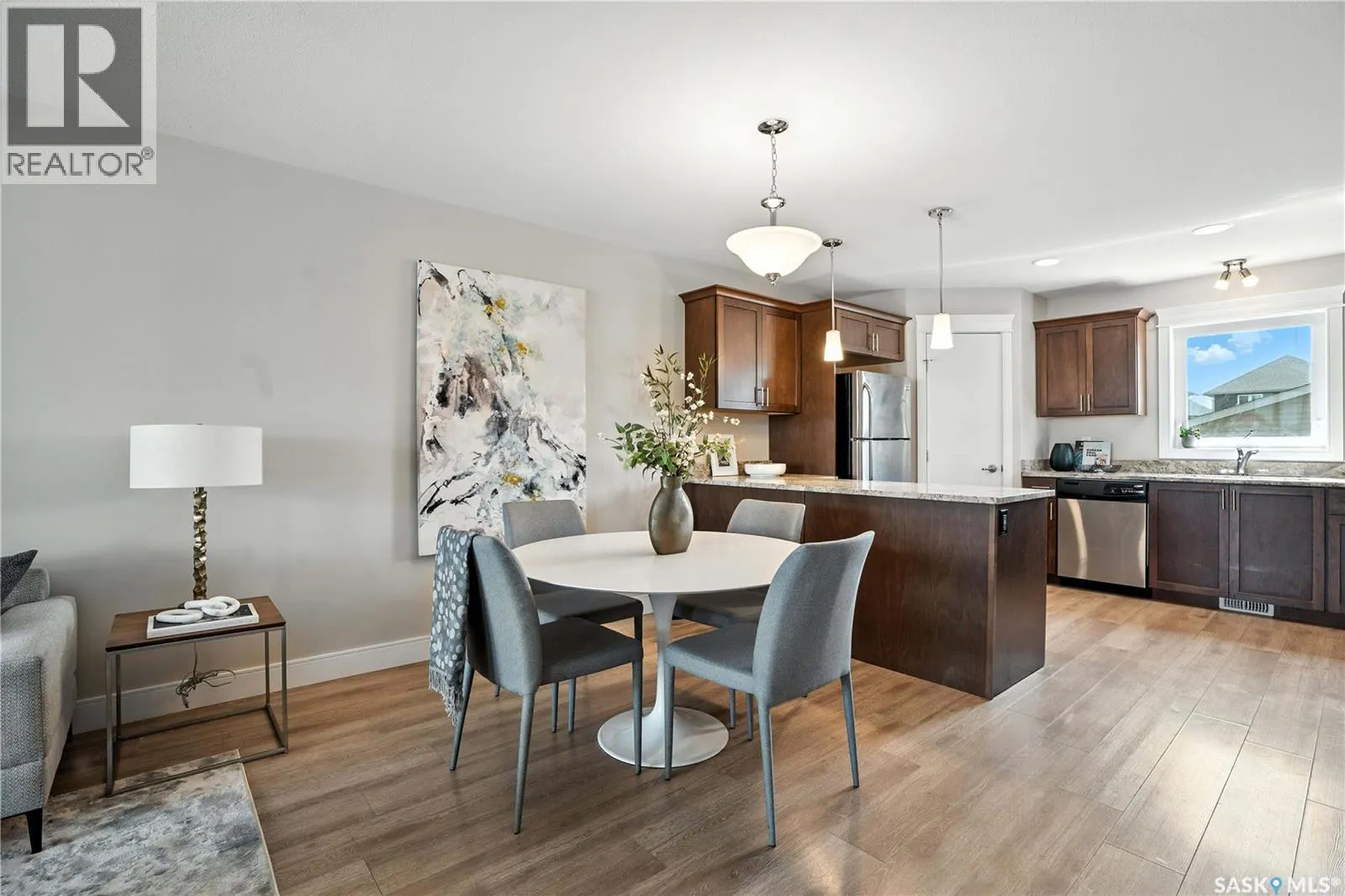 318 Veltkamp CRESCENT