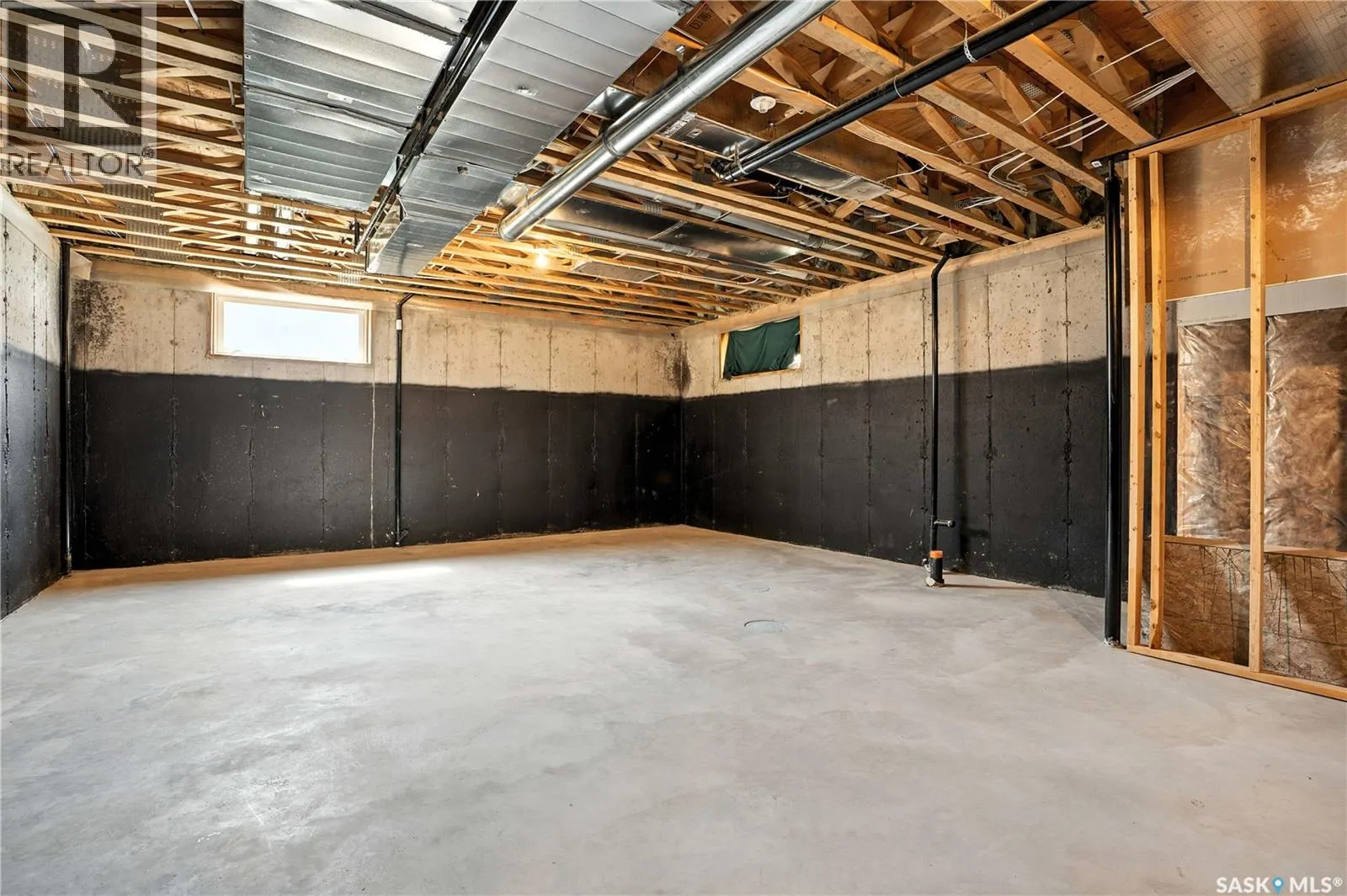 318 Veltkamp CRESCENT
