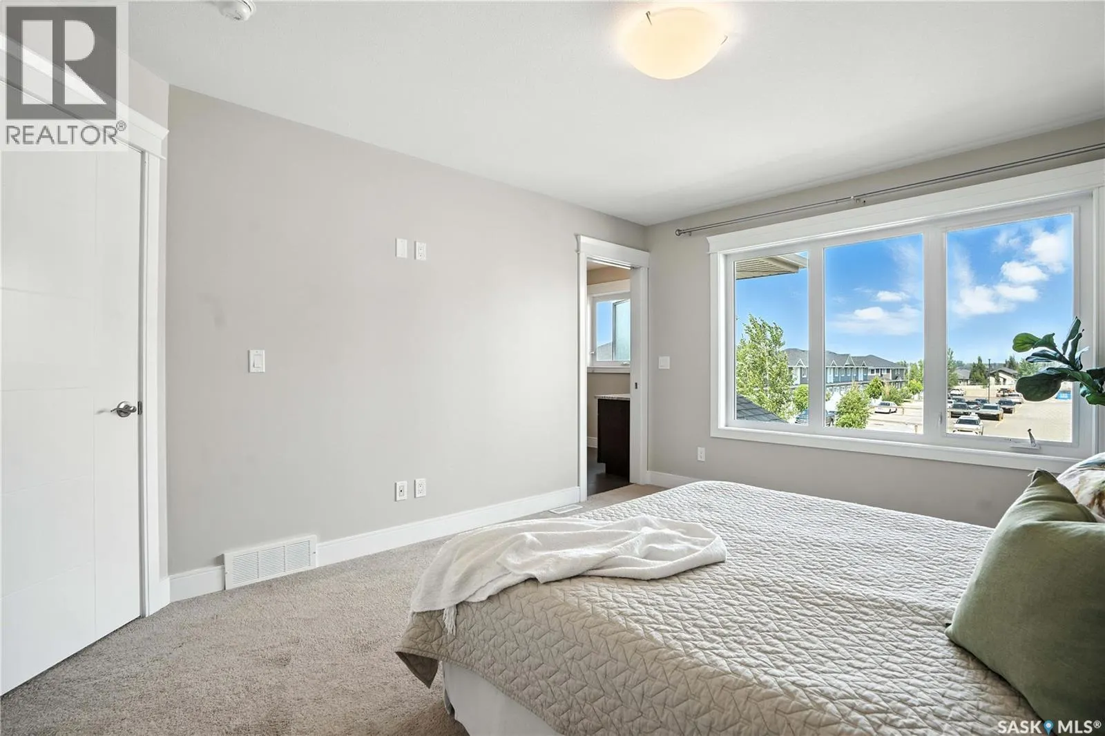 318 Veltkamp CRESCENT