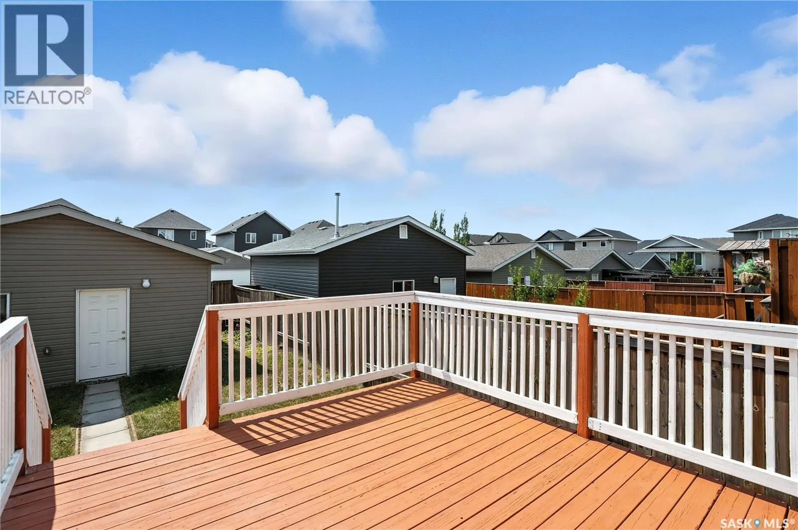 318 Veltkamp CRESCENT