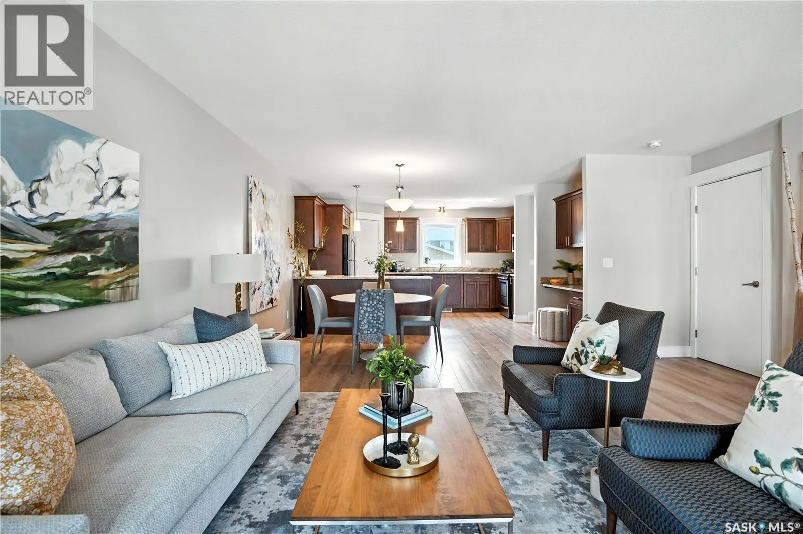 318 Veltkamp CRESCENT