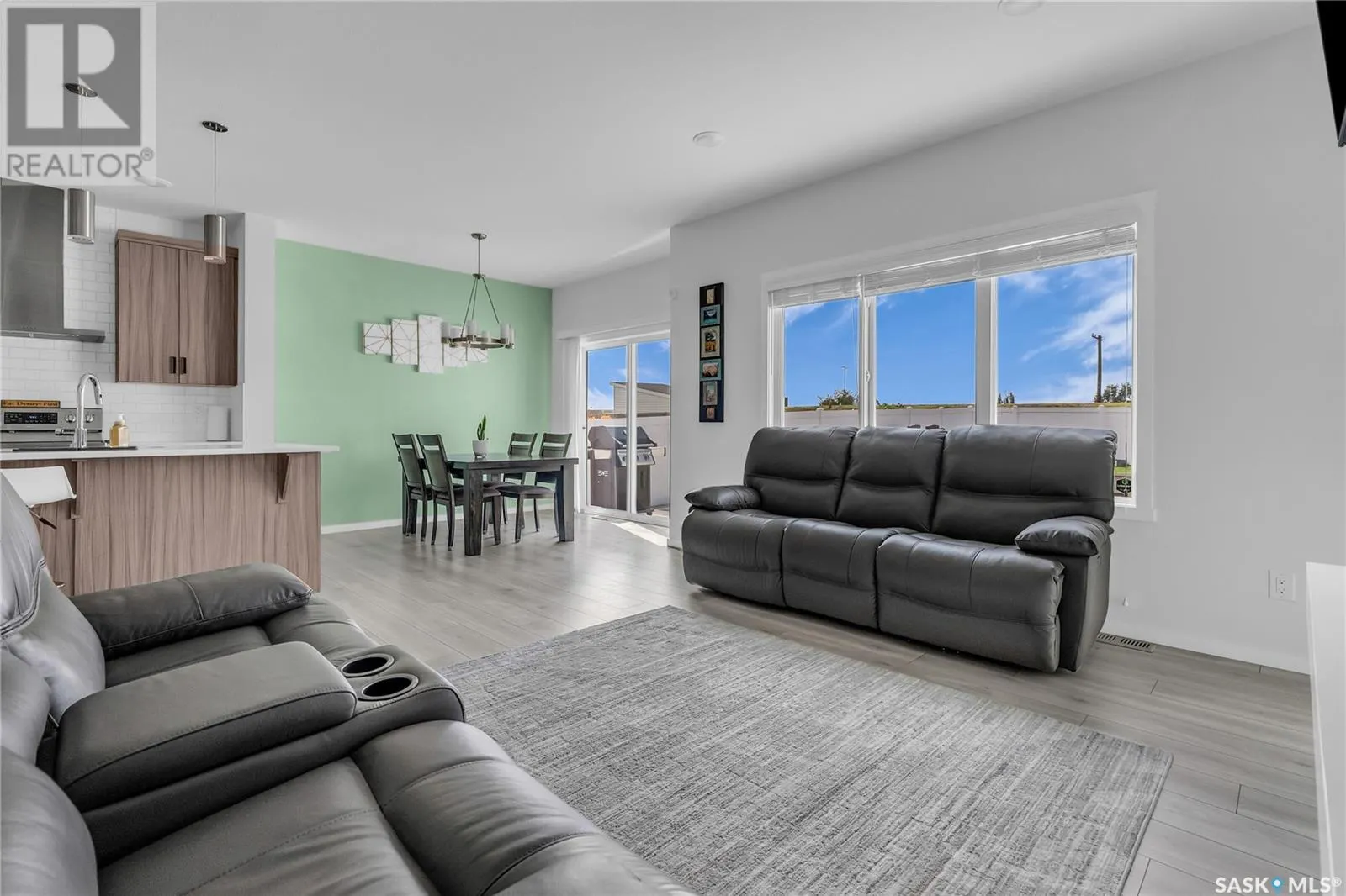 435 McFaull CRESCENT