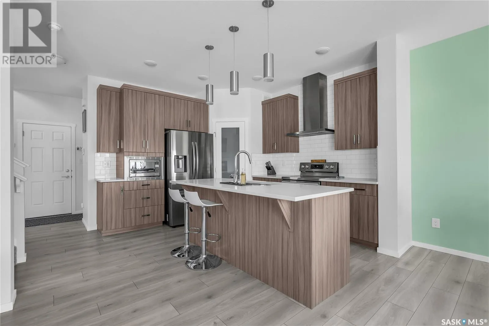 435 McFaull CRESCENT