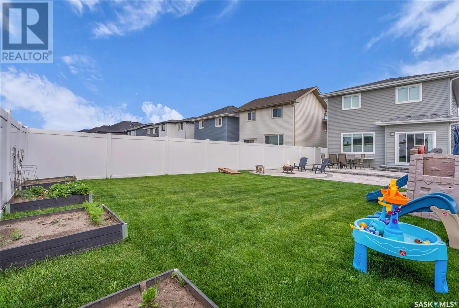 435 McFaull CRESCENT