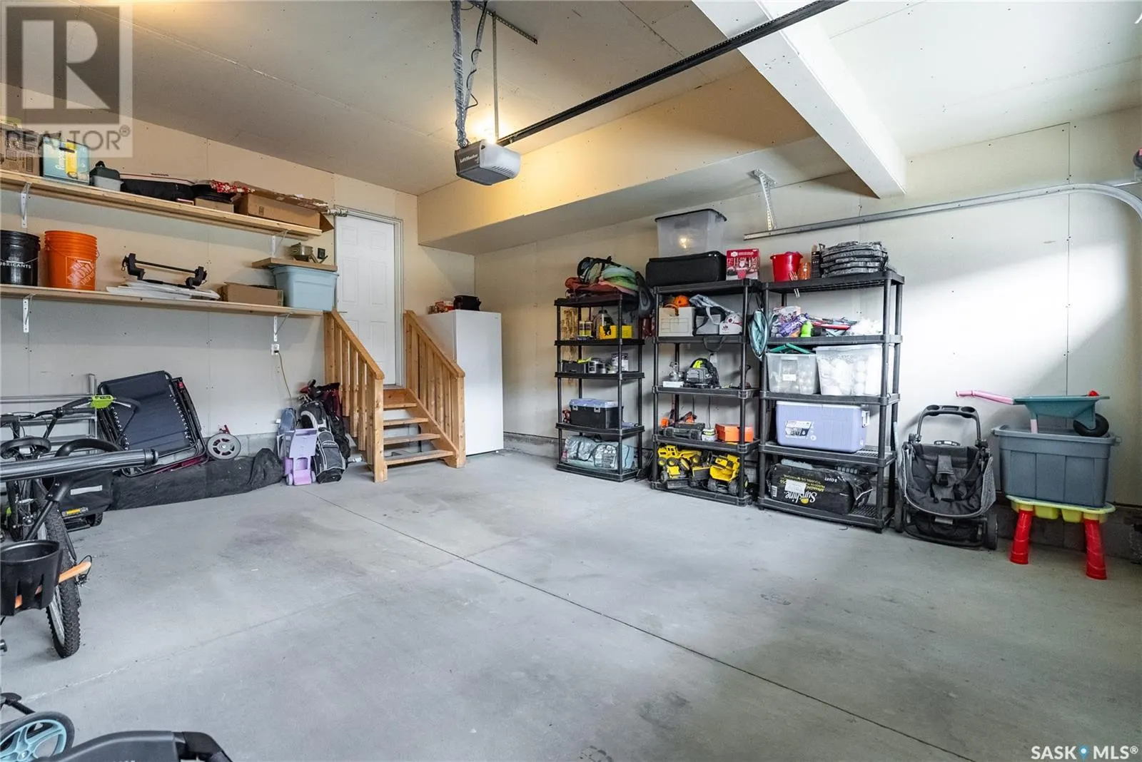 435 McFaull CRESCENT