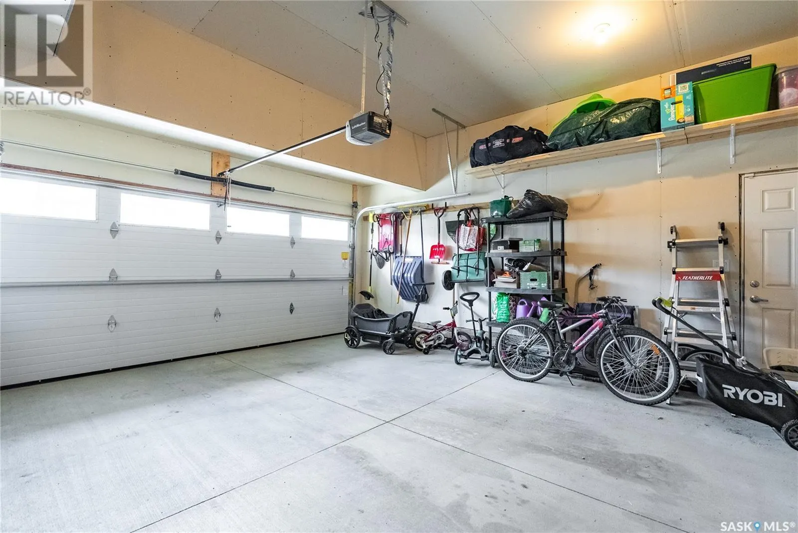 435 McFaull CRESCENT