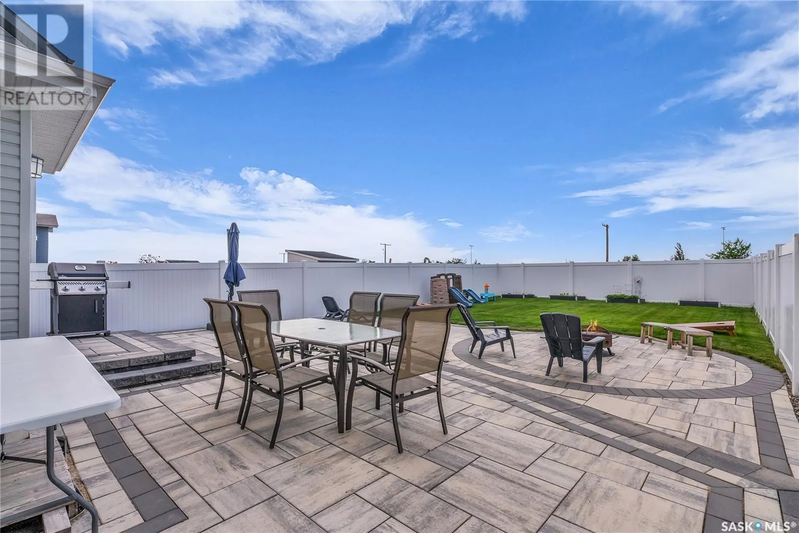 435 McFaull CRESCENT