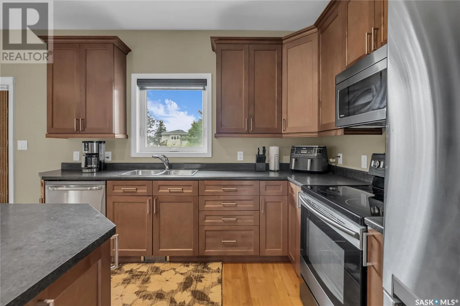 516 Antler CRESCENT