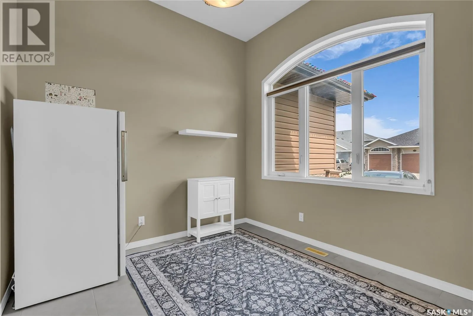 516 Antler CRESCENT