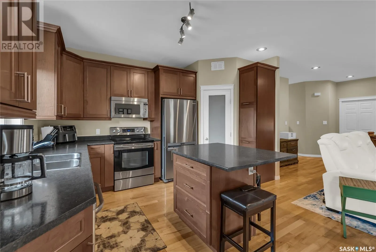 516 Antler CRESCENT