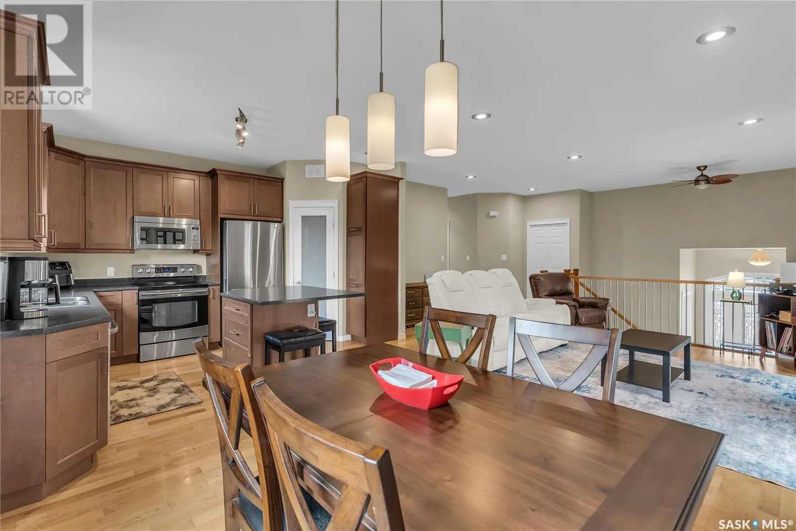 516 Antler CRESCENT