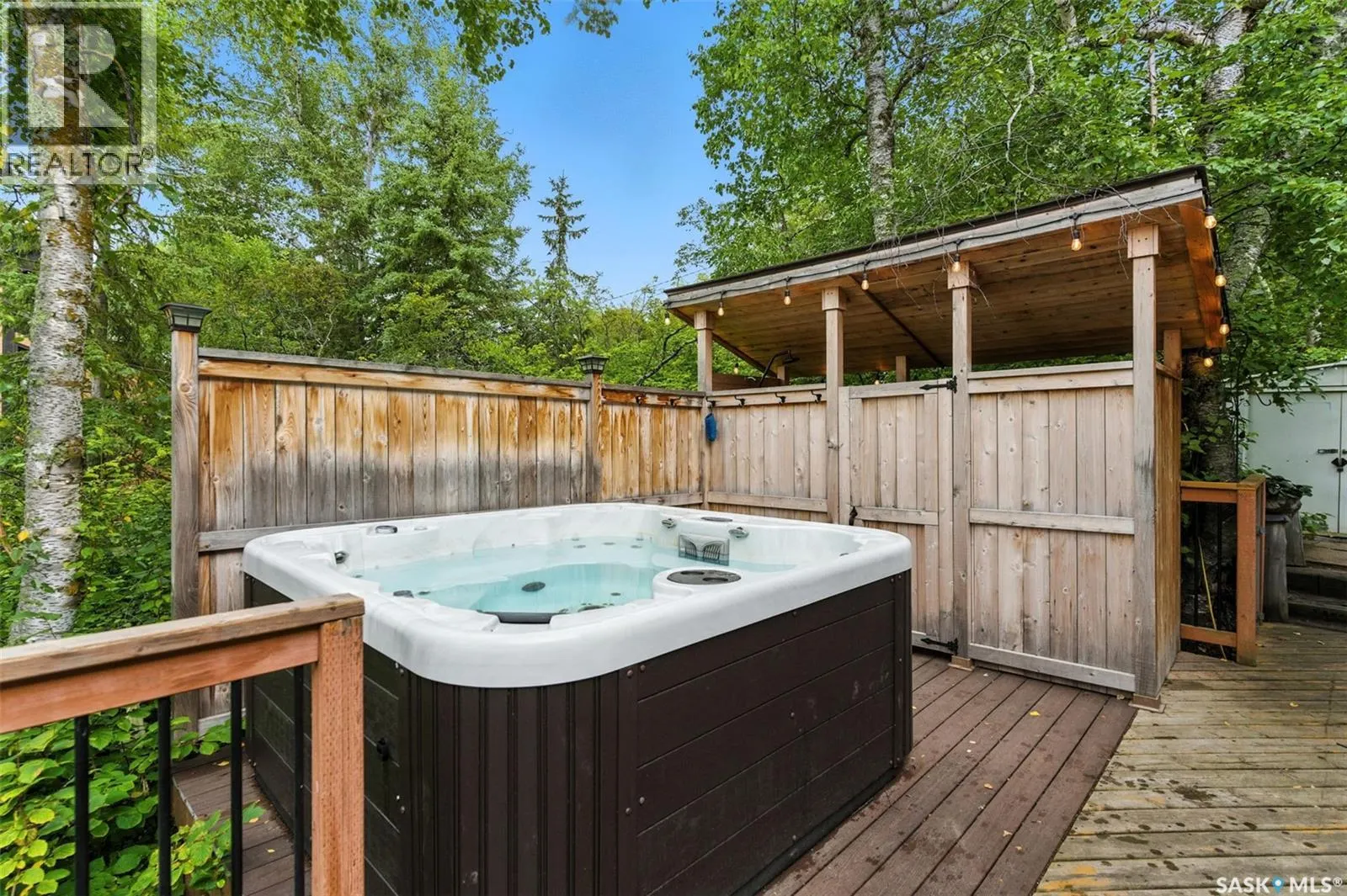 3428 Nickorick Beach