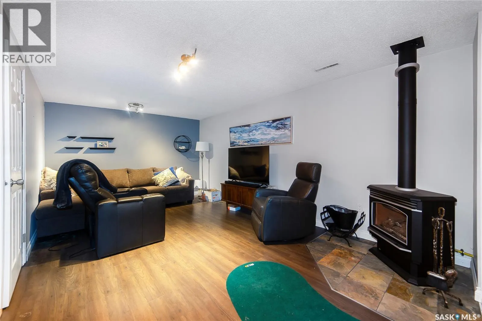 33 Birch DRIVE
