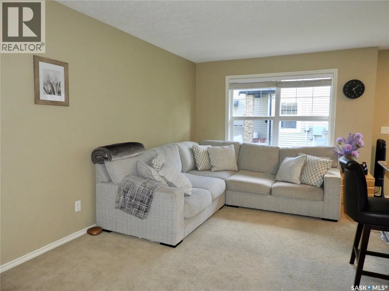 211 105 LYND CRESCENT