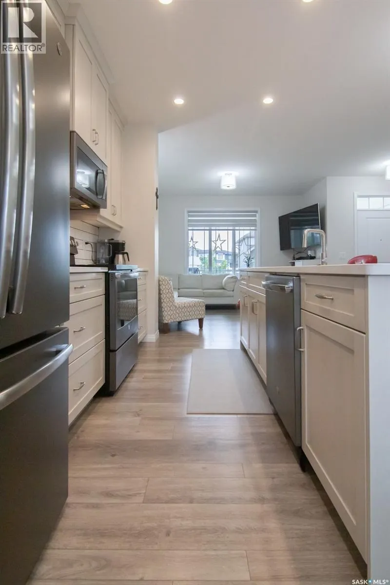 152 Dubois CRESCENT