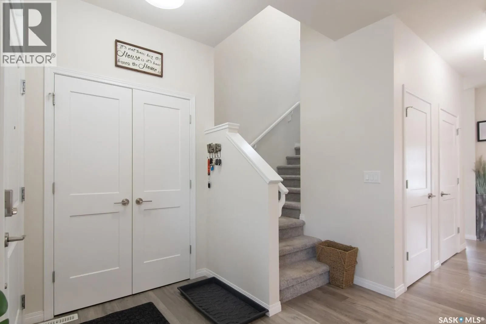 152 Dubois CRESCENT