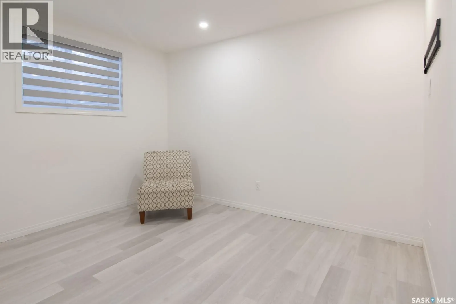 152 Dubois CRESCENT