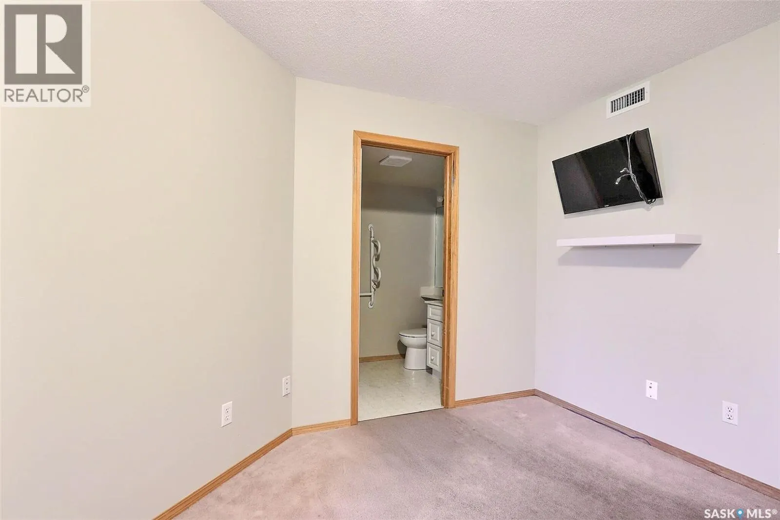215 305 34th STREET W