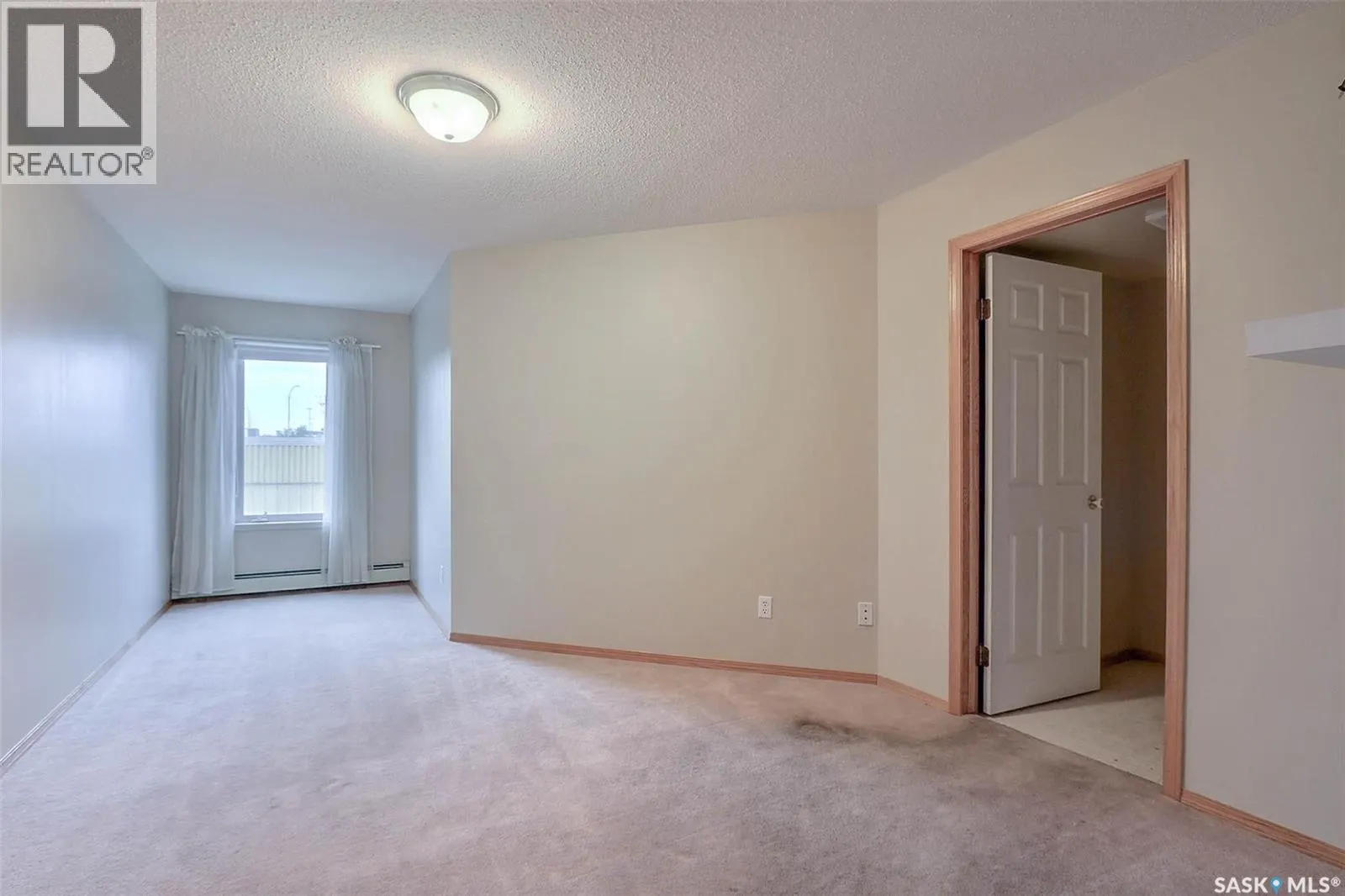 215 305 34th STREET W