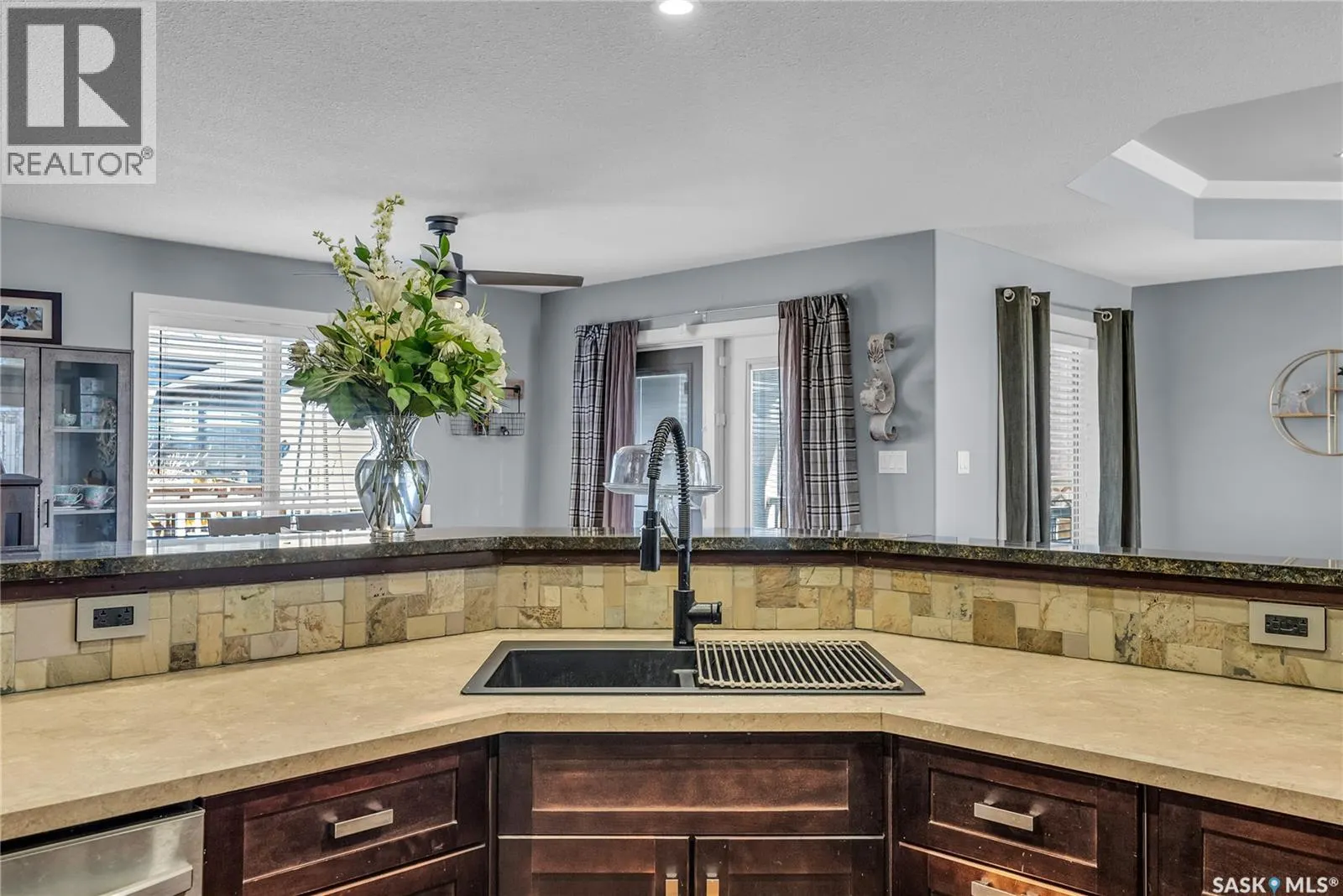 318 Lakeridge DRIVE
