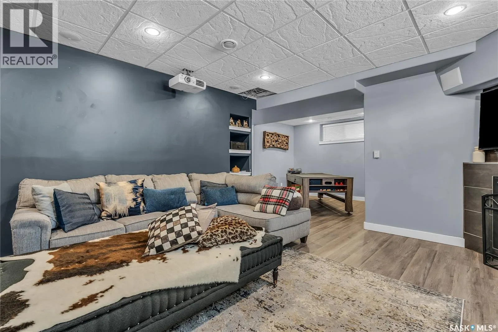318 Lakeridge DRIVE