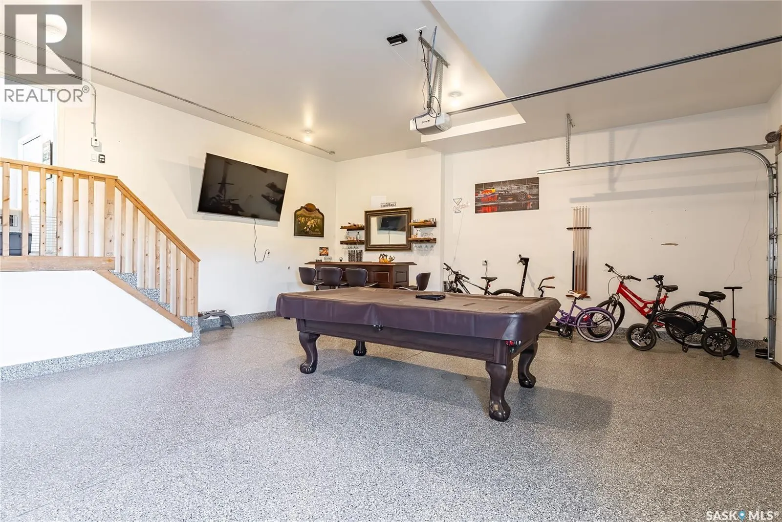 318 Lakeridge DRIVE