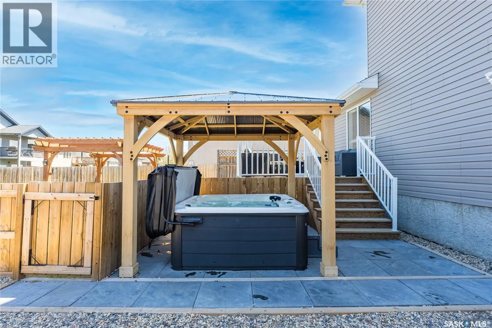 318 Lakeridge DRIVE