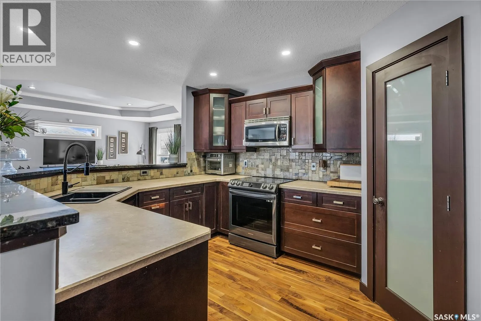 318 Lakeridge DRIVE