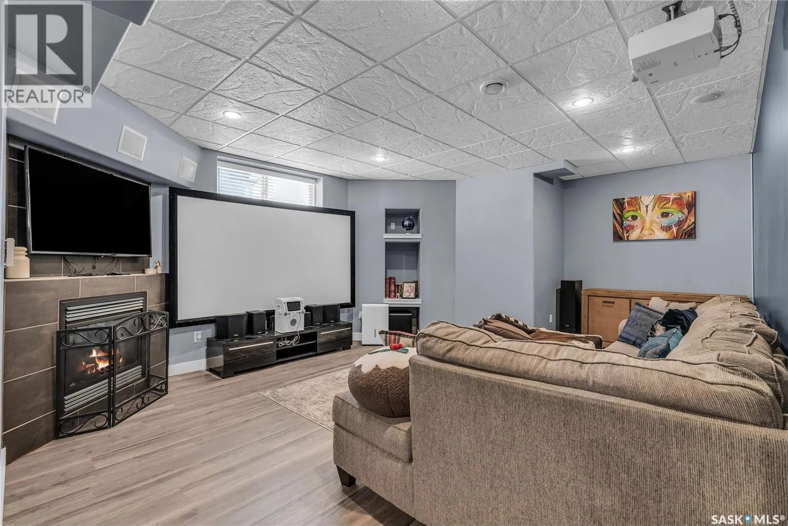 318 Lakeridge DRIVE