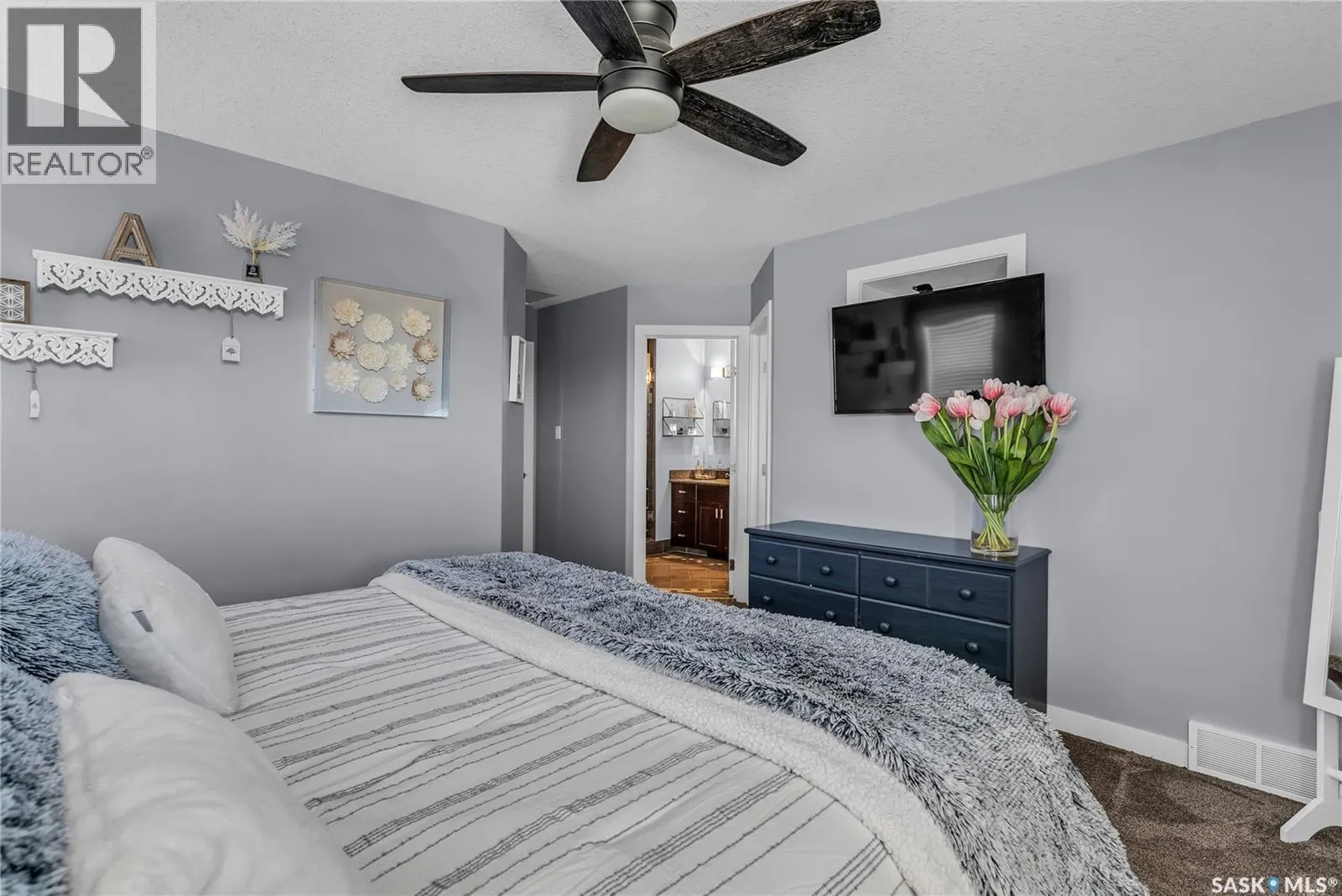 318 Lakeridge DRIVE