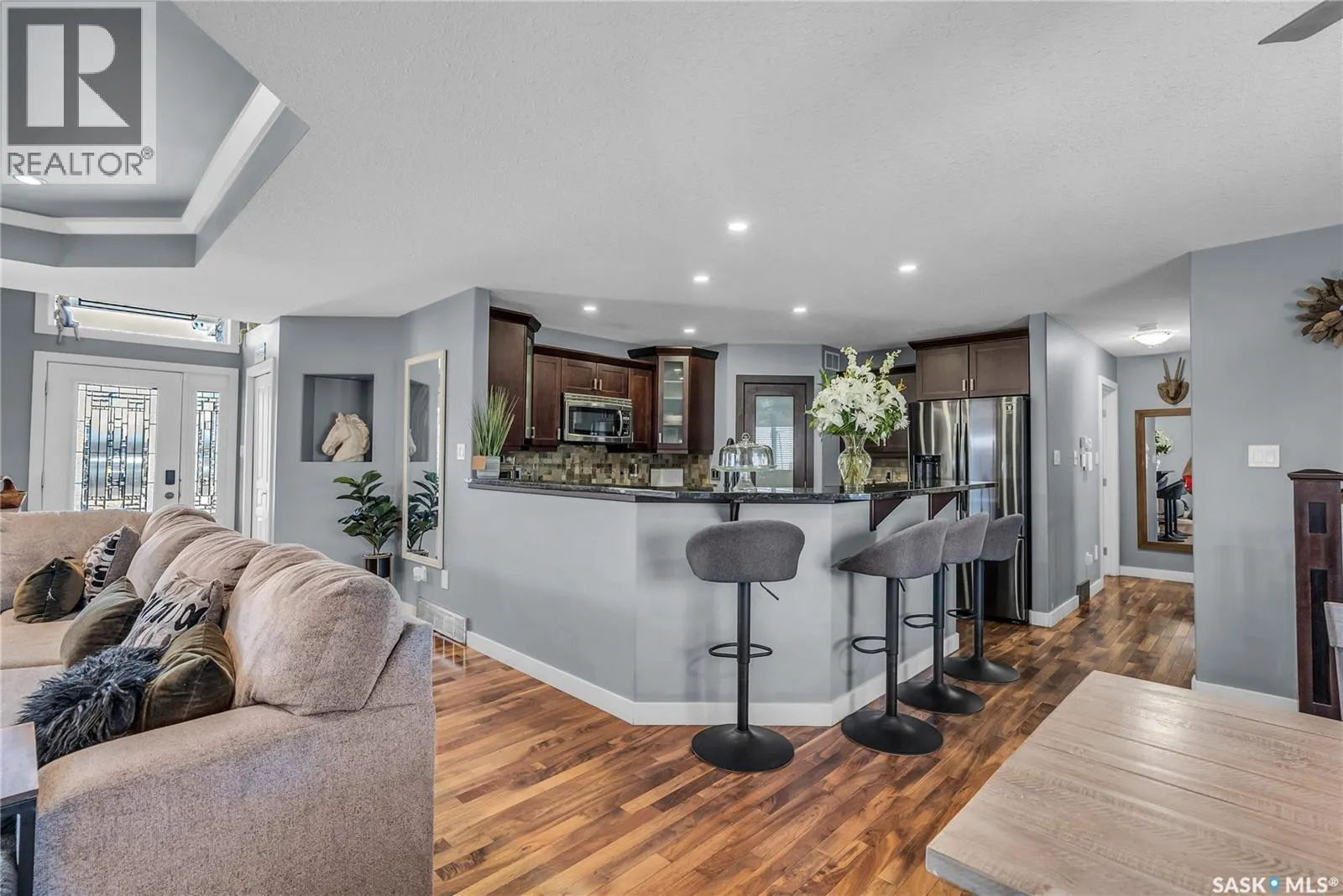 318 Lakeridge DRIVE