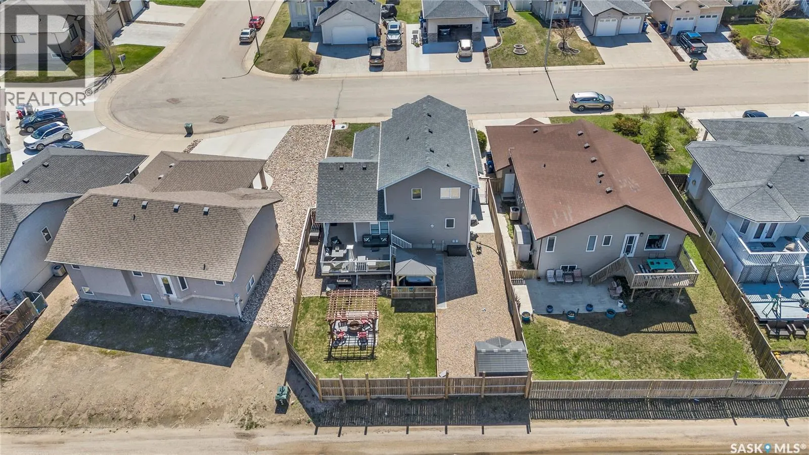 318 Lakeridge DRIVE