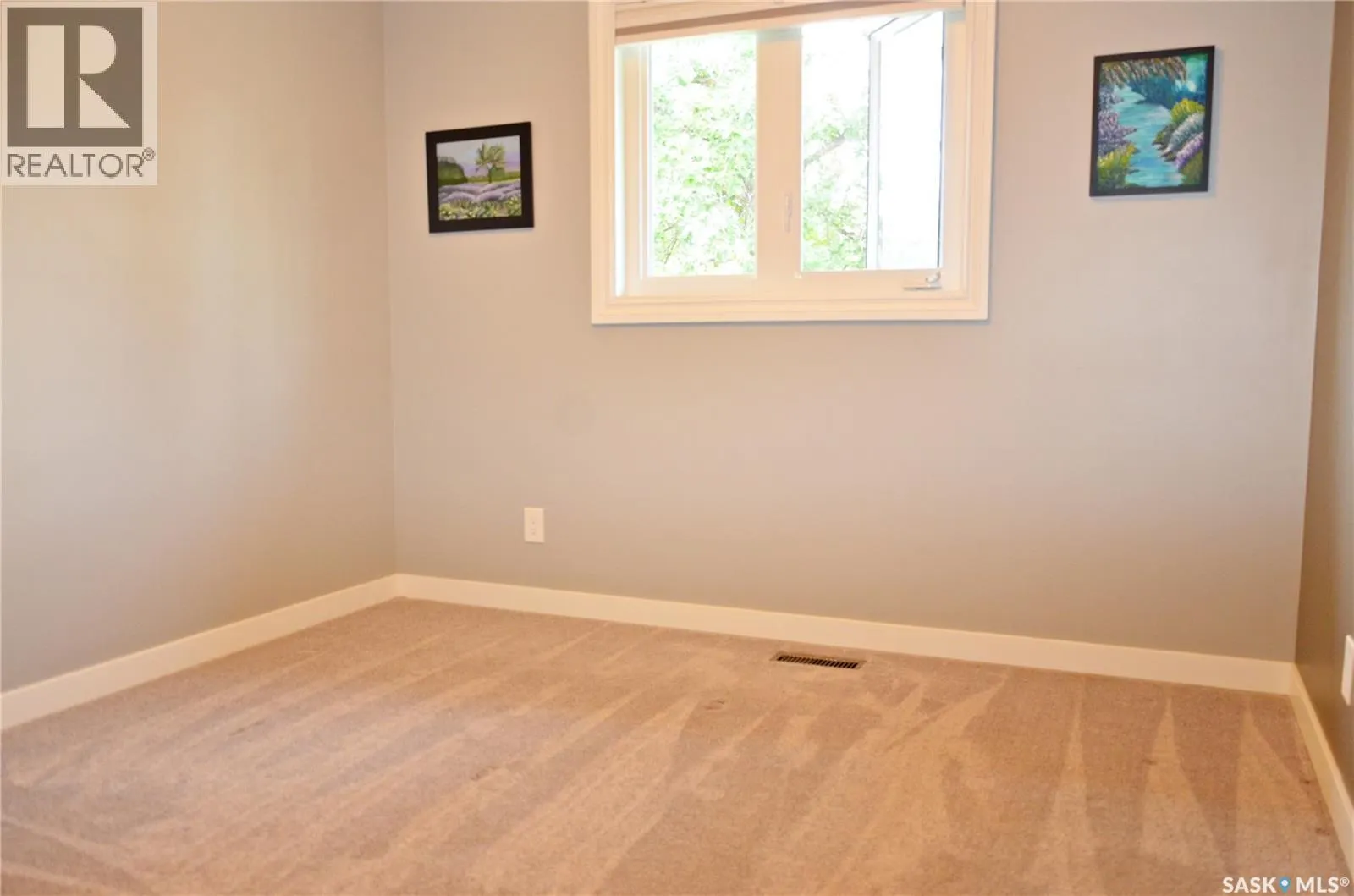 110 Bronson CRESCENT