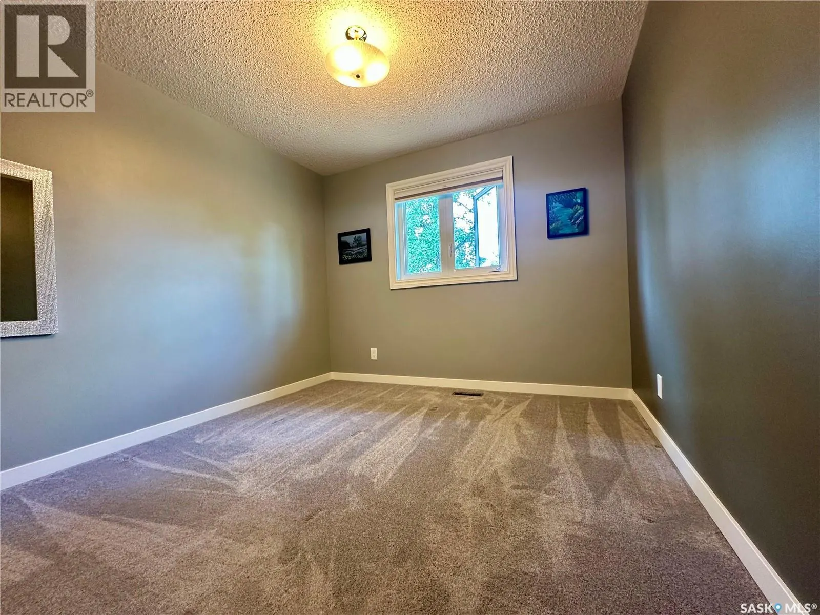 110 Bronson CRESCENT