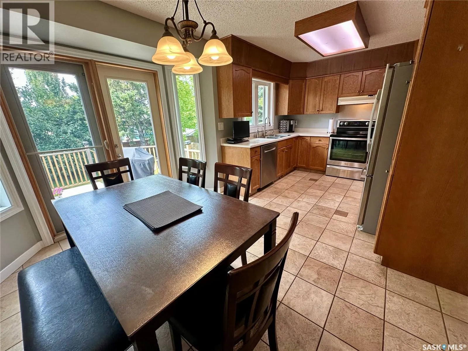 110 Bronson CRESCENT